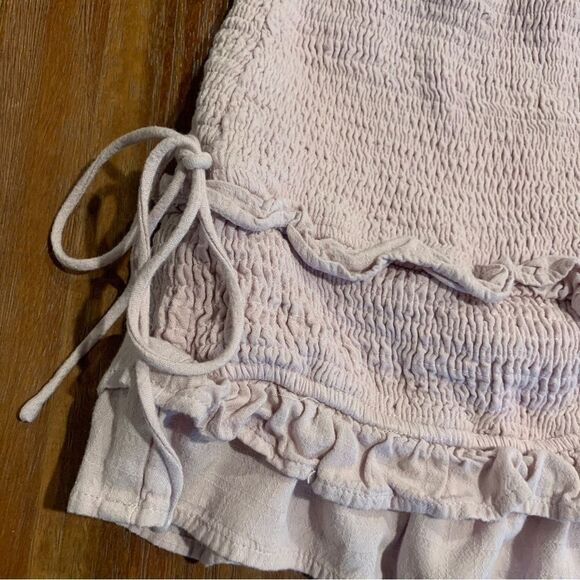 Le Lis Pink Smocked Ruffled Mini Skirt Size Small - Picture 4 of 7